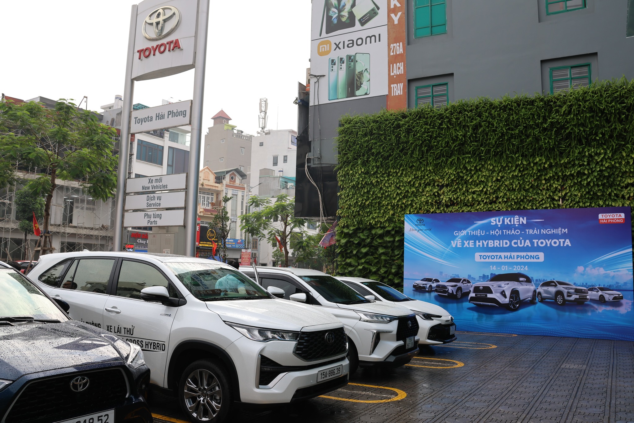 Sự kiện GIỚI THIỆU - HỘI THẢO - TRẢI NGHIỆM về xe Hybrid của Toyota